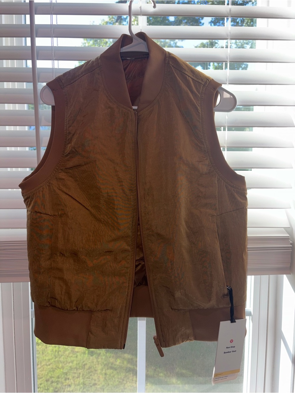lululemon athletica woman’s Tan Sleeveless Bomber Vest